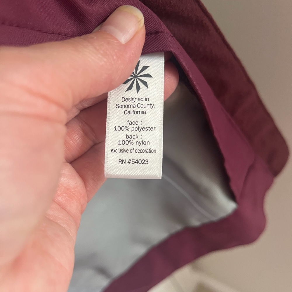 NWOT Athleta Women’s Maroon Raincoat size small - Picture 14 of 15